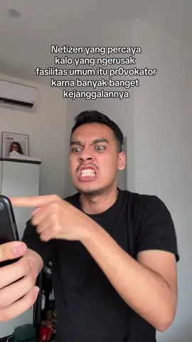 Serba-serbi kejanggalan keb4kar4n halte🤭 menurut kalian gimana guys?
