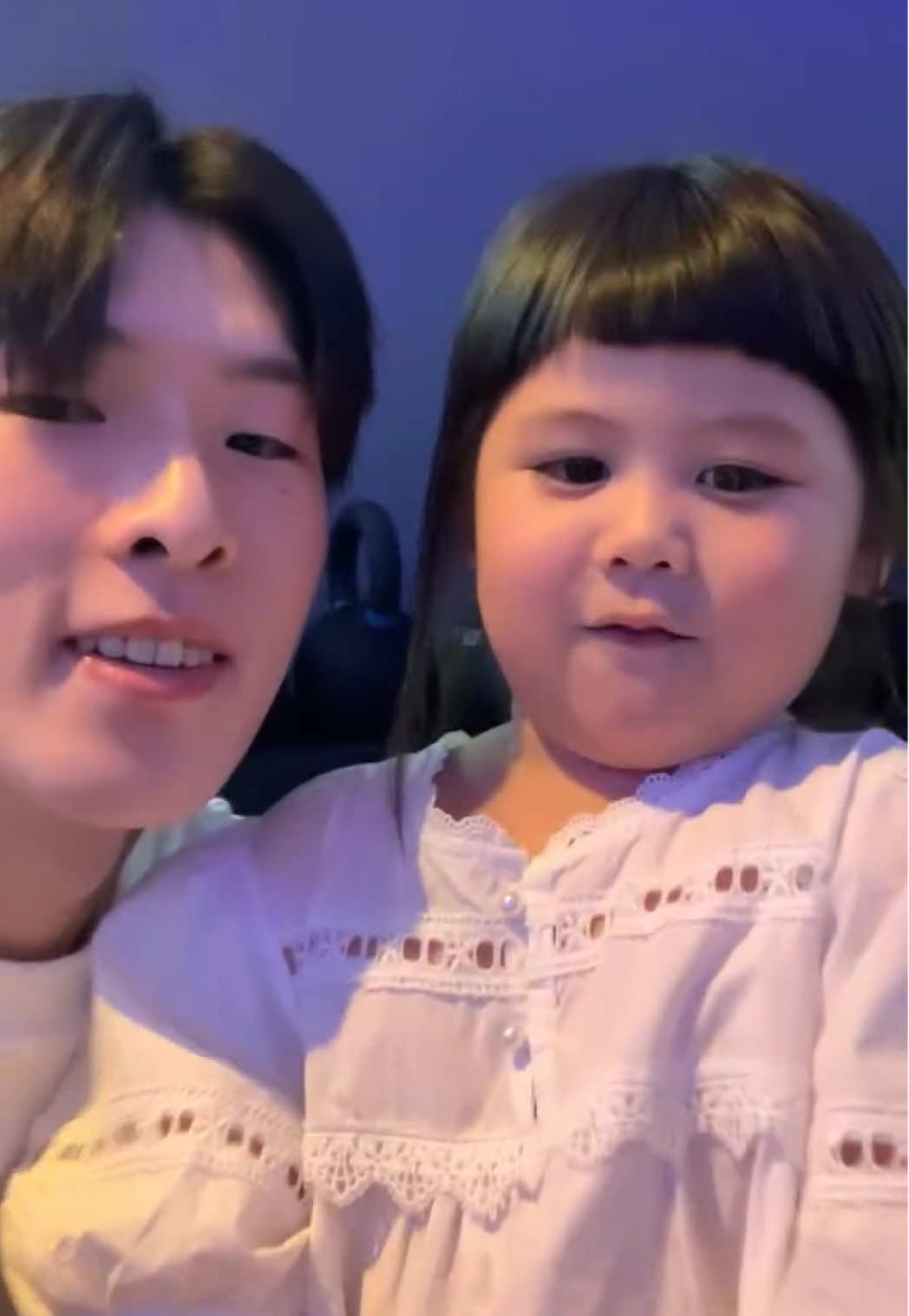 หนุ่มตี๋ไปเจอเกลอีกแล้ว น้องเกลบอกเจอพี่คิมที่เซเว่น แต่เป็นตัวปลอมไม่ได้ไปจริง 5555 #proxiekim #คิมเพื่อนเกล #แอบิเกล 