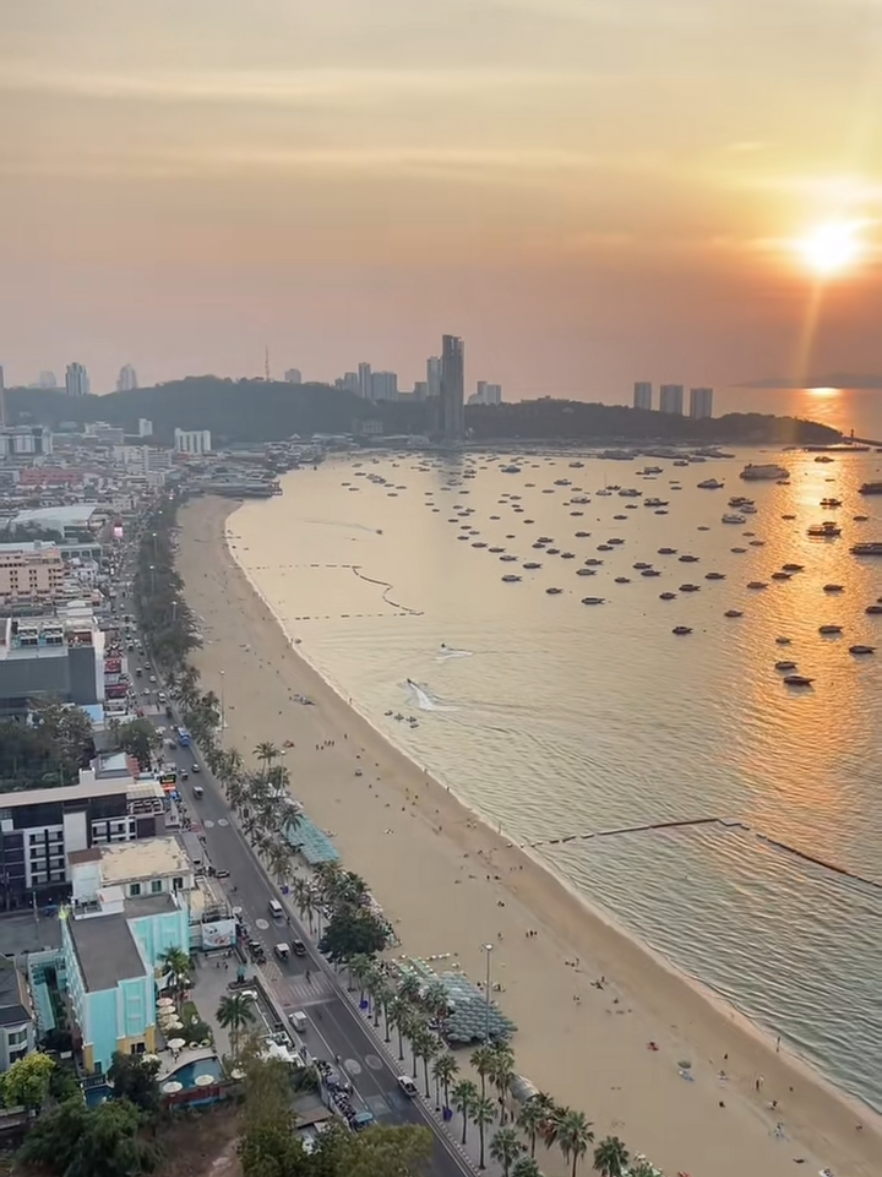 วิวพระอาทิตย์ตกยามเย็น# หาดพัทยา