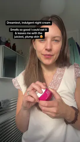I will NEVER get bored of that smell when I open it 🍉. Treat yourself while it’s on offer! @ELEMIS UKI #skincare #elemis #nighttimeskincare #tiktokmademebuyit #tiktokfinds #tiktokbuys #premiumskincare #eveningskincare #nightmask 