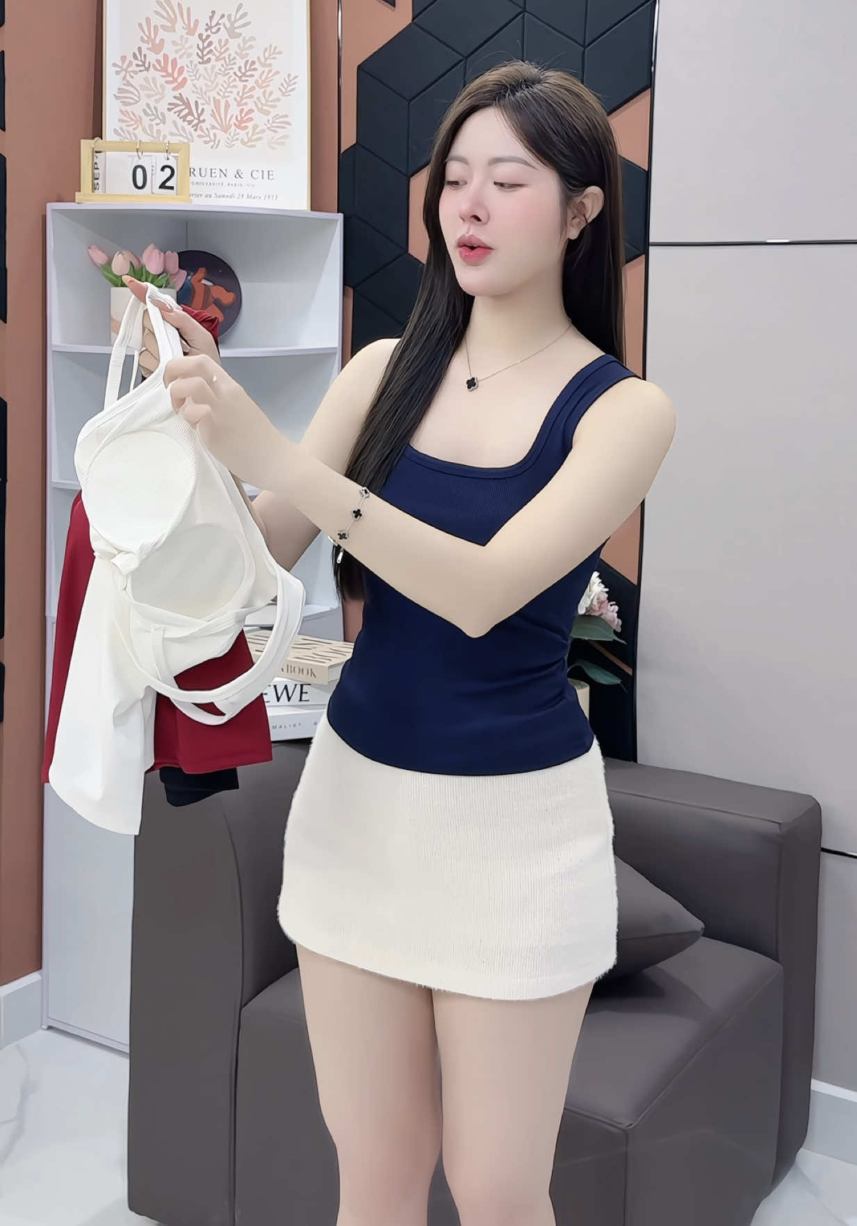 Mới kiếm được áo ba lỗ đan dây chéo may đệm ok lắm mấy bà 💕 #aobalo #aobalonu #aohaiday #aobalocodem 