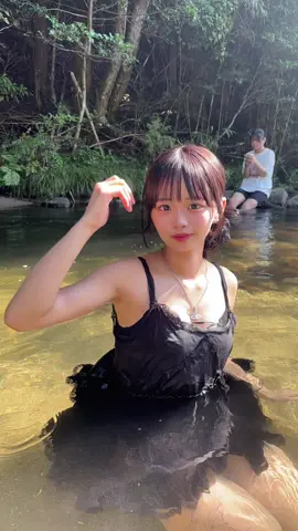 夏休み最後に川☀️ 後ろは誰でしょ🤭