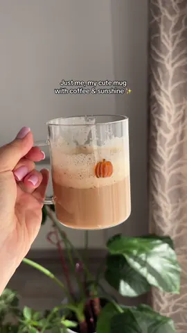 Good morning cu noua mea cană 🍂 #sinsay #mug #autumnmug #latte 