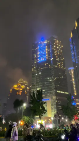 gas air mata melambung tinggi ke udara, #acab 
