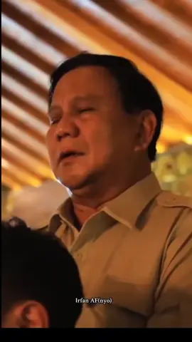 pak pasti bapak sekarang kebingungan bapak pasti menangis percayalah pak saya salah satu orang yg tidak pernah menyesal memilih bapak.mungkin bapak hanya salah ERa saja semoga bapak mendengar dan memeberi sanksi  atas ketidak adilan ini ..#fyp #prabowo #indonesia🇮🇩 #demo #keadilan 