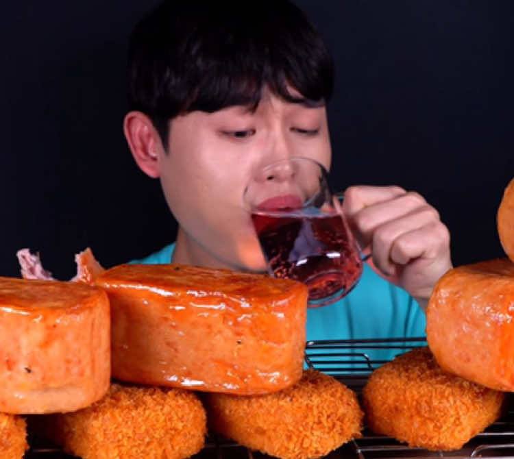 Johnsonville With Spicy Noodles Spicy Cheese Sauce MukBang! #asmr #food #FoodLover #koreanfood 