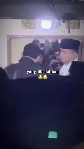 sabar yia pak,, dengan kaya gini nambah lagi PR bapak untuk membenahi ini semua 🥺 Padahal dengan merusak fasilitas umum seperti busway dll, kalian” juga yg jadi susah untuk beraktivitas yg menggunakan fasilitas umum 😔 #mayorteddy #teddyindrawijaya #masukberanda #fypシ゚viral #CapCut 