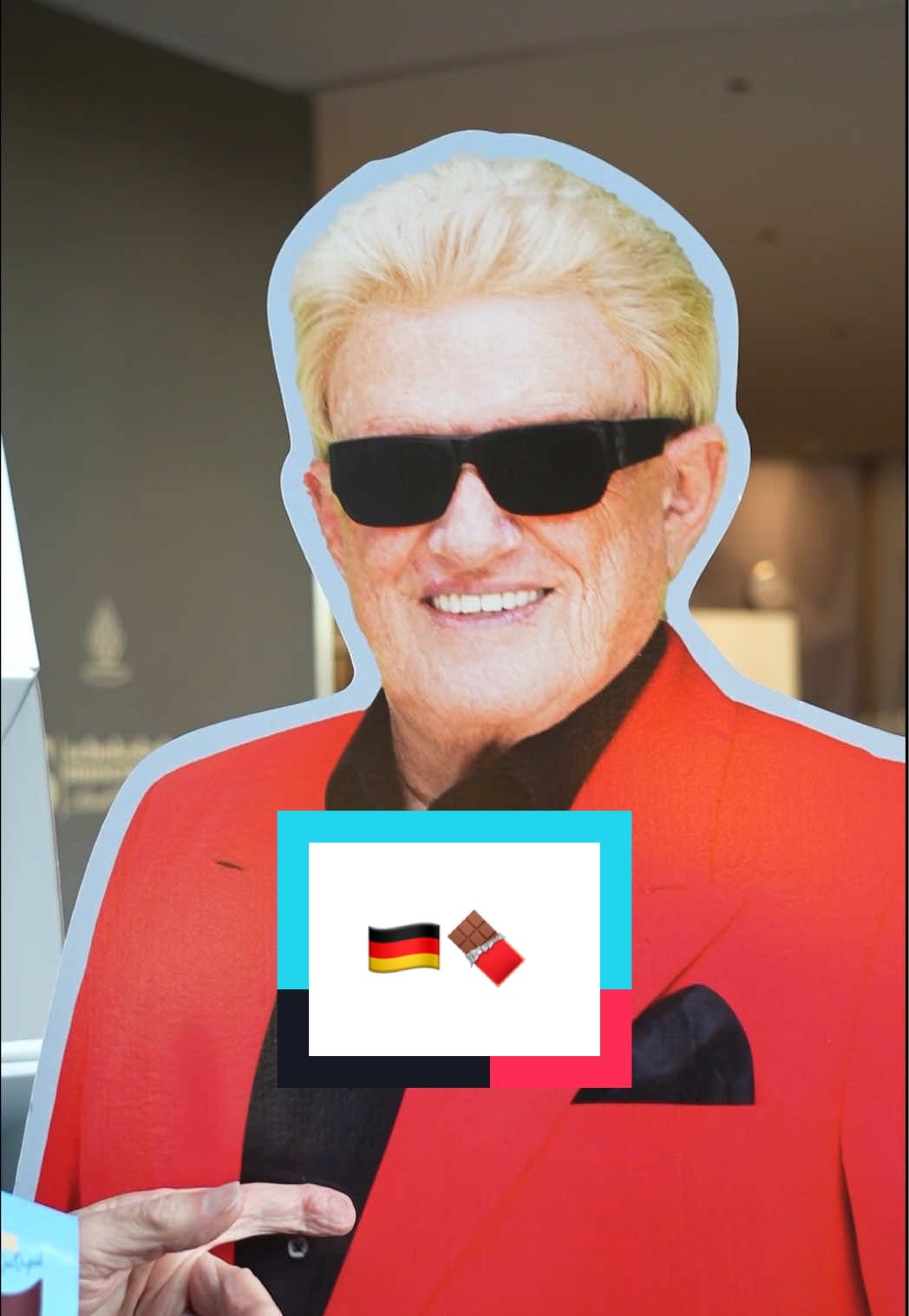Vorerst nur bei Galeria Karstadt Kaufhof, in ausgewählten Schokoladen-Läden, und Online im Heino-Fanshop! 🇩🇪🍫 #HEINO 