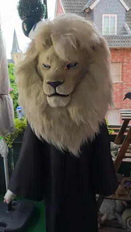 I'm the Lion King! Maker: Futodo2000 #fursuit #furry #fursuiter #fursona 