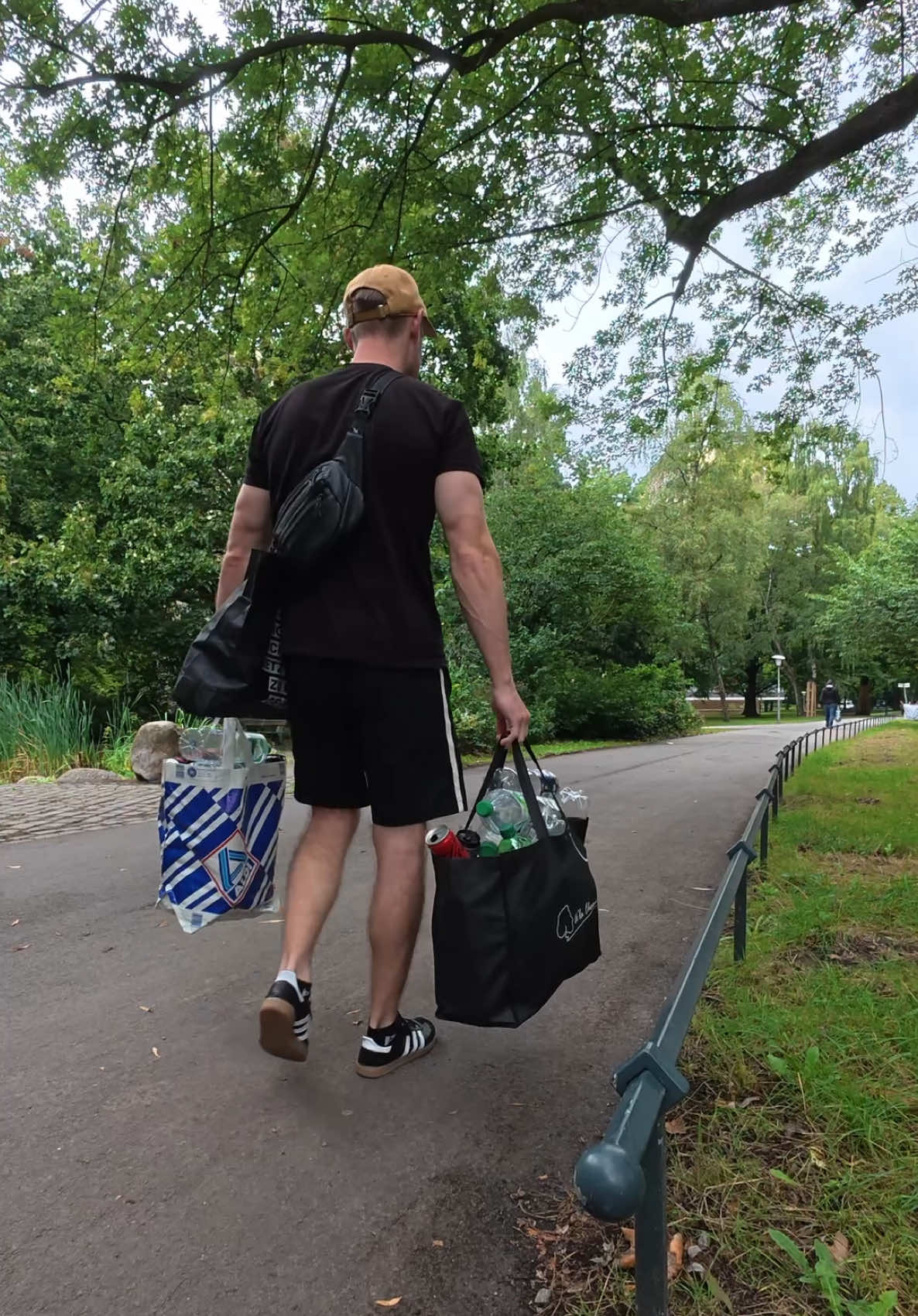 Продолжаю сдавать бутылки в Германии!