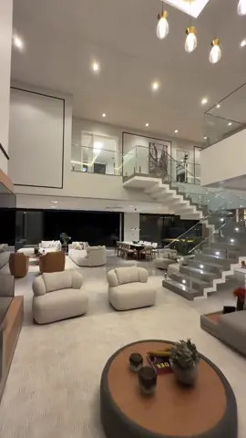 Step into ultimate luxury with this breathtaking villa in Condominio Velas de Marina! For R$ 16,300,000, enjoy 588m² of stunning living space with 6 spacious suites perfect for family or lavish getaways. Imagine relaxing in your private oasis, surrounded by elite amenities and stunning views. This isnt just a home its a lifestyle masterpiece! Dont miss out secure this dream retreat today! 🏡✨ #luxuryvilla #velasdemarina #brazil #dreamhome #luxurylifestyle  