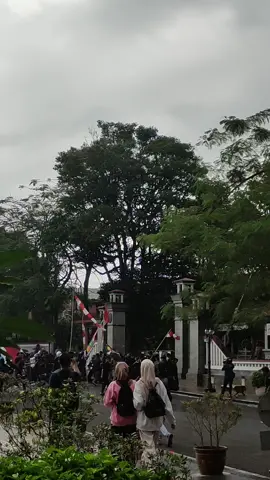 demo hari ini,di alun alun Purwokerto lur💪🦾🔥 #demohariini  #alunalunpurwokerto  #fyp 
