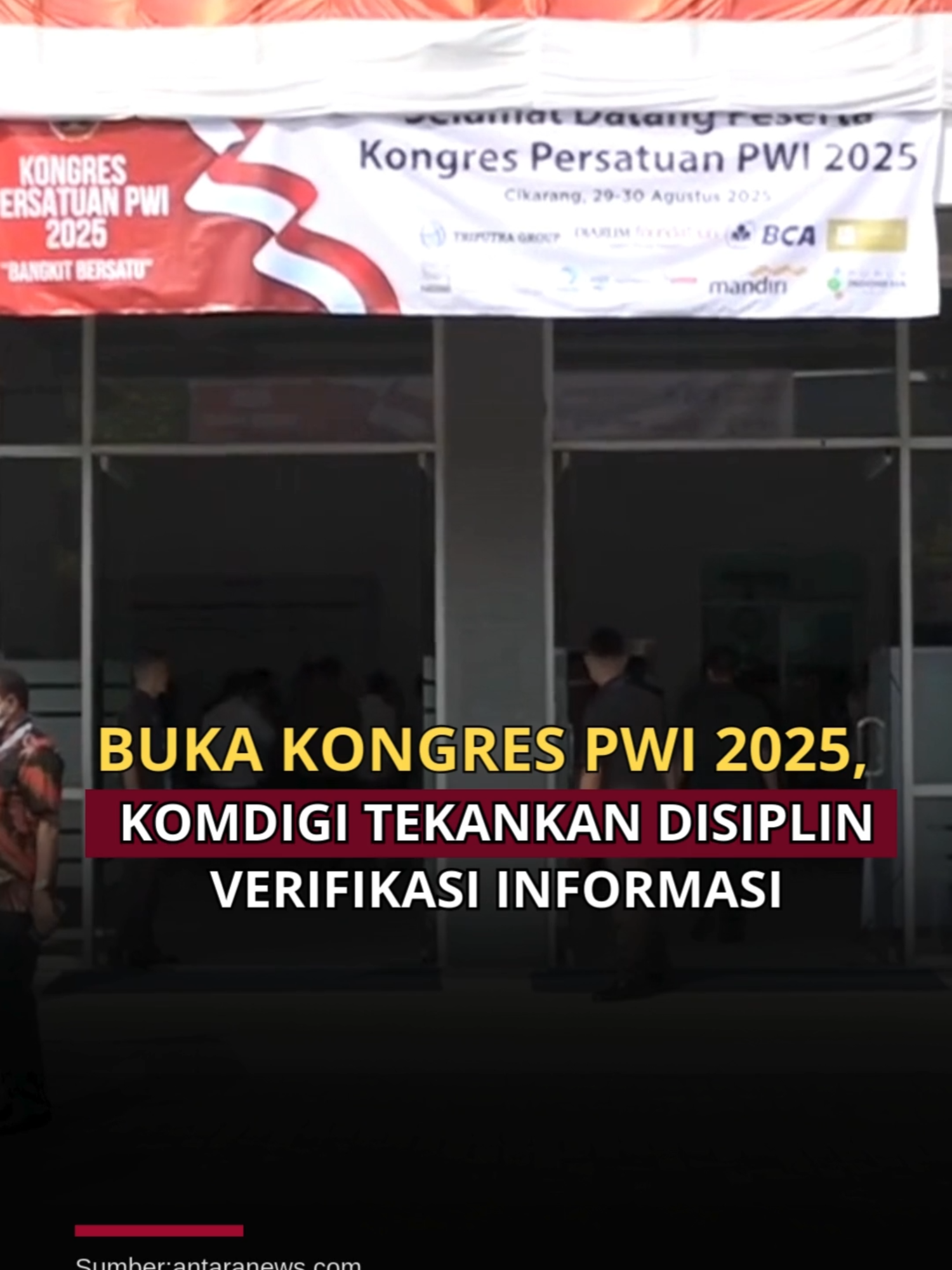 Buka kongres PWI 2025, Komdigi tekankan disiplin verifikasi informasi 📢 Wamenkomdig Nezar Patria ingatkan: disiplin verifikasi informasi itu harga mati! Dalam Kongres PWI, Sabtu (30/8), Nezar menekankan pentingnya jurnalis menjaga akurasi di tengah banjir hoaks & disinformasi di media sosial. 🌐📰 “Di era serba cepat, cek fakta adalah benteng terakhir kepercayaan publik,” ujarnya. -muti #pwi #pwi2025 #MediaBermartabat #mediasosial #CekFakta #NezarPatria #PWI #terkini  #Beritaterkini  #updates