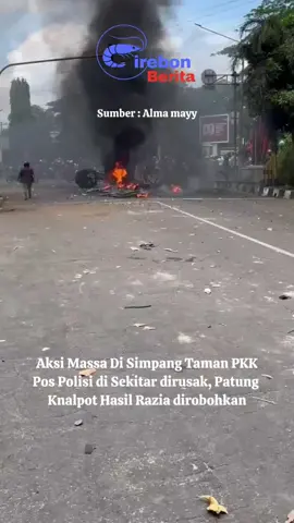 Aksi Massa Di Simpang Taman PKK Sumber Kabupaten Cirebon  Sabtu Siang, 30 Agustus 2025