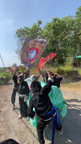 KALIWADER ANS💙🤍💛 panggah SHeduluran🤩 #fypage #ikspikerasakti_indonesia #pshtpusatmadiun #pshw_tm_1903 #fyppppppppppppppppppppppp 