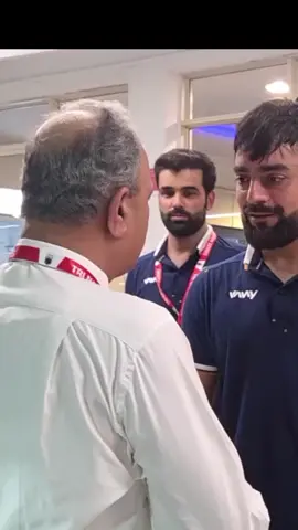 Pakistani Players meets Rashid Khan to offer condolences on the passing of his brother. #afghanistancricket🇦🇫 