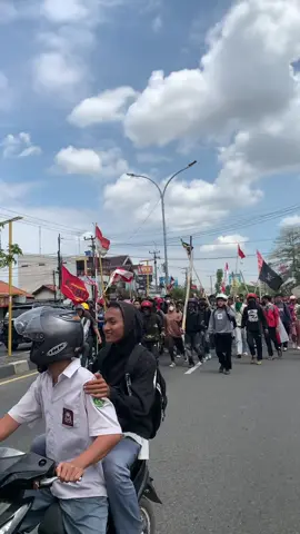 STM nya cupu katanya🤪🫵🏻#demo #cirebon #stmsecirebon #dprkorup#fyp 