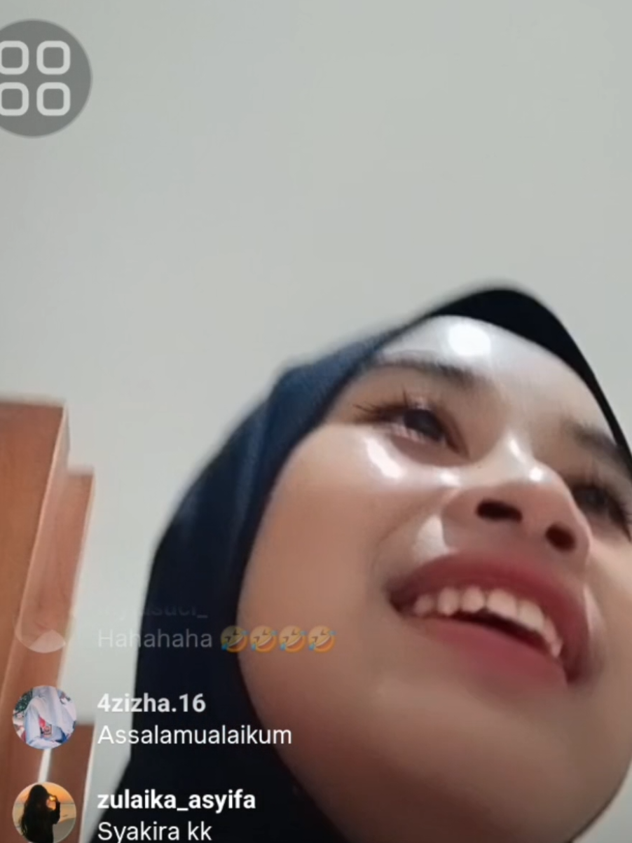 Mila(@da7_milanurwanti) Nyobain Mawar putih versi Della #milada7 #liveig 