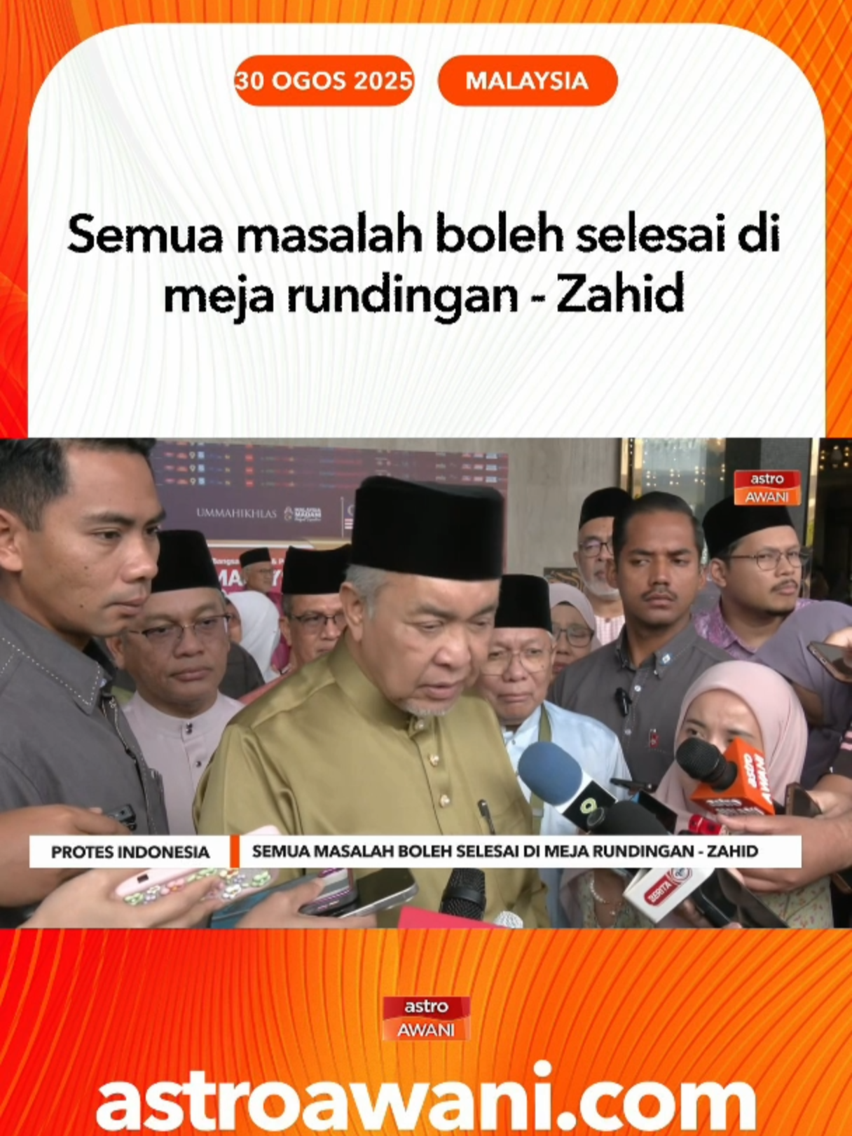 Setiap masalah yang berlaku di sesebuah negara boleh diselesaikan melalui meja rundingan tanpa perlu mengadakan demonstrasi.   Mengulas protes yang berlaku di Jakarta, Indonesia, Timbalan Perdana Menteri, Datuk Seri Ahmad Zahid Hamidi berkata, beliau yakin Presiden Prabowo Subianto mampu menyelesaikan krisis berkenaan. #AWANInews