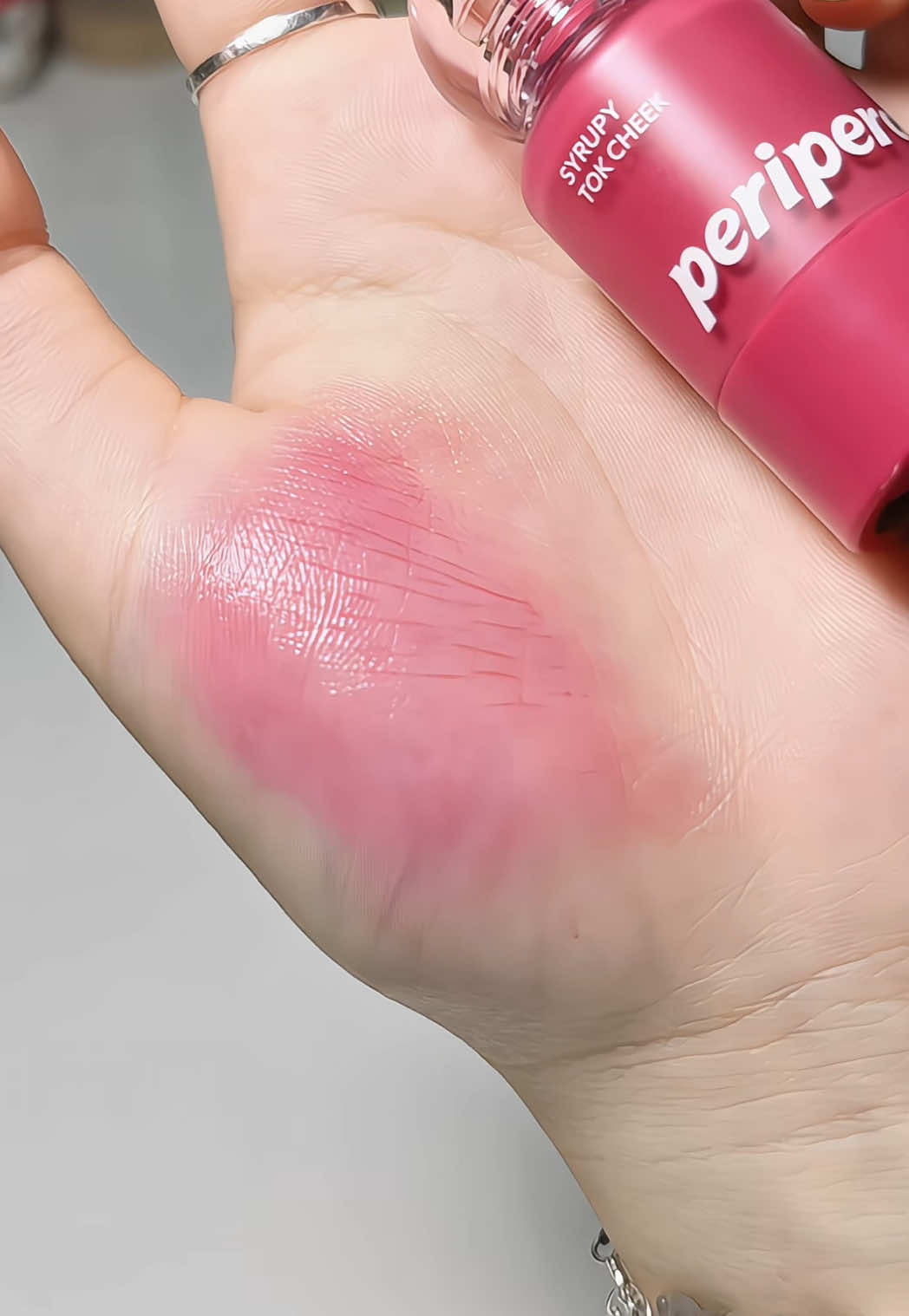 • Sắm ngay một em má hồng kem peripera thui - xinh điênnn luôn í 😍✨ #review #unboxing #reviewlamdep #mahong #mahongkem #peripera #periperablush #peripera05 #lamdepcungtiktokshop #ideamakeup #sweettone #lynk_1805 #fanlynk 