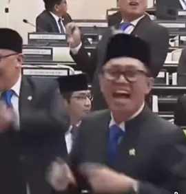 kim jong un marah liat kelakuan anggota DPR RI #kimjongun #dpr #indonesia🇮🇩 #DPR #infoterkini 