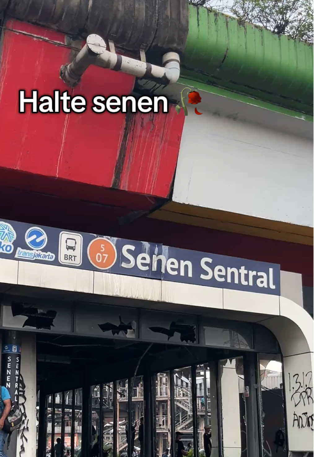 Konsisi halte senen toyota rangga 🥀 #halte #fasilitasumum #demo #dpr #fyp 