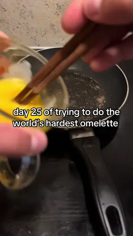 Am i getting any better ? #cookingvideo #eggs #omurice #japanese #egg 