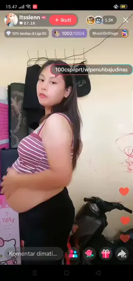 bumil Spil perut pakai crop top #livehighlights #bumilcantik #bumilspilperut #croptop #hot 