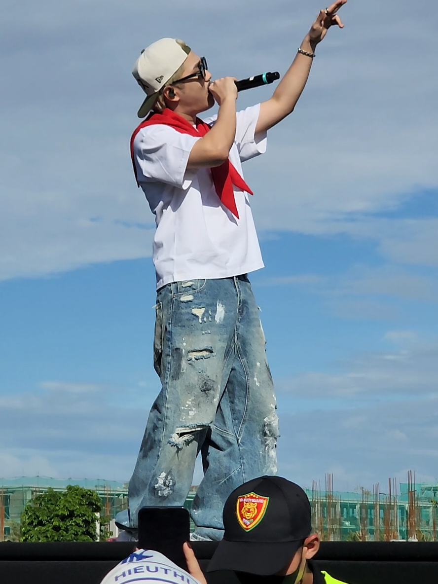 Captain Boy rehearsal Không sao đâu tại Autumn Fest #autumnfest #phodibovuyen #vincommegamallroyalisland #captainboy 