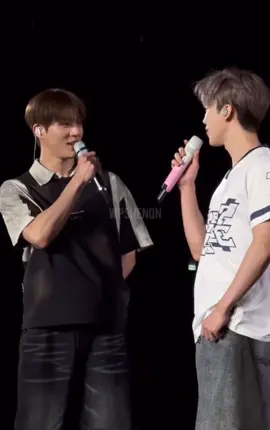 Jen, itu kamera di depan ya. Ngeri lehernya sakit lho jen. Kekunci stang mode on🐶🐰#jeno #jaemin #nomin #nominshipper 