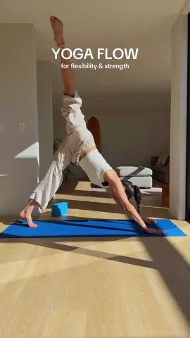 #yogaflow #vinyasa 