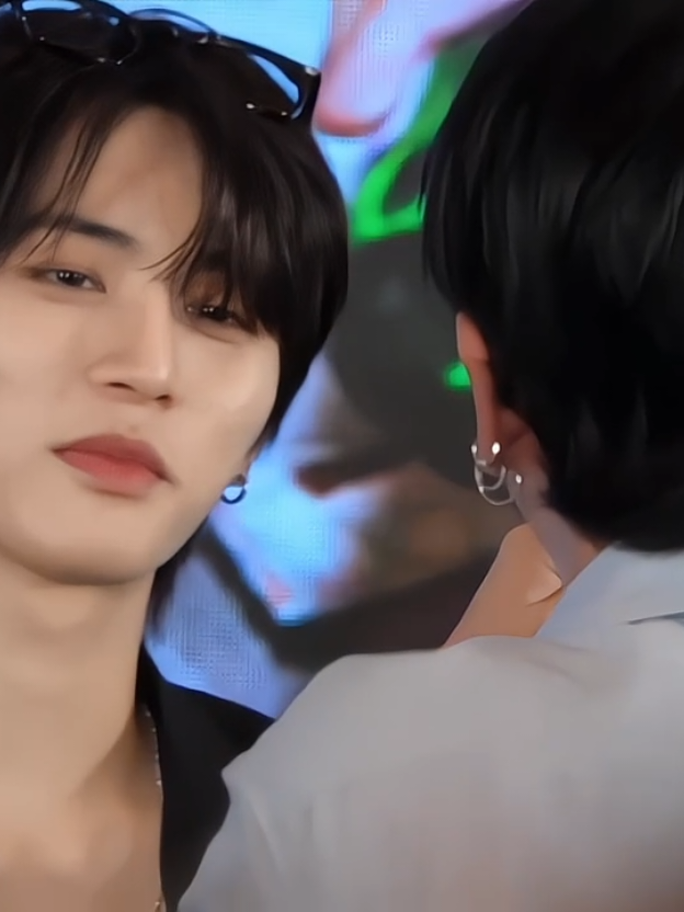 fanboy myung jaehyun đi fansign được idol nhìn siêu yêu chiều đã v còn được chăm sóc đặc biệt đưa nước để uống 😩✋🏻 #ddingdongz #띵동즈 #jaehyun #taesan #myungjaehyun 