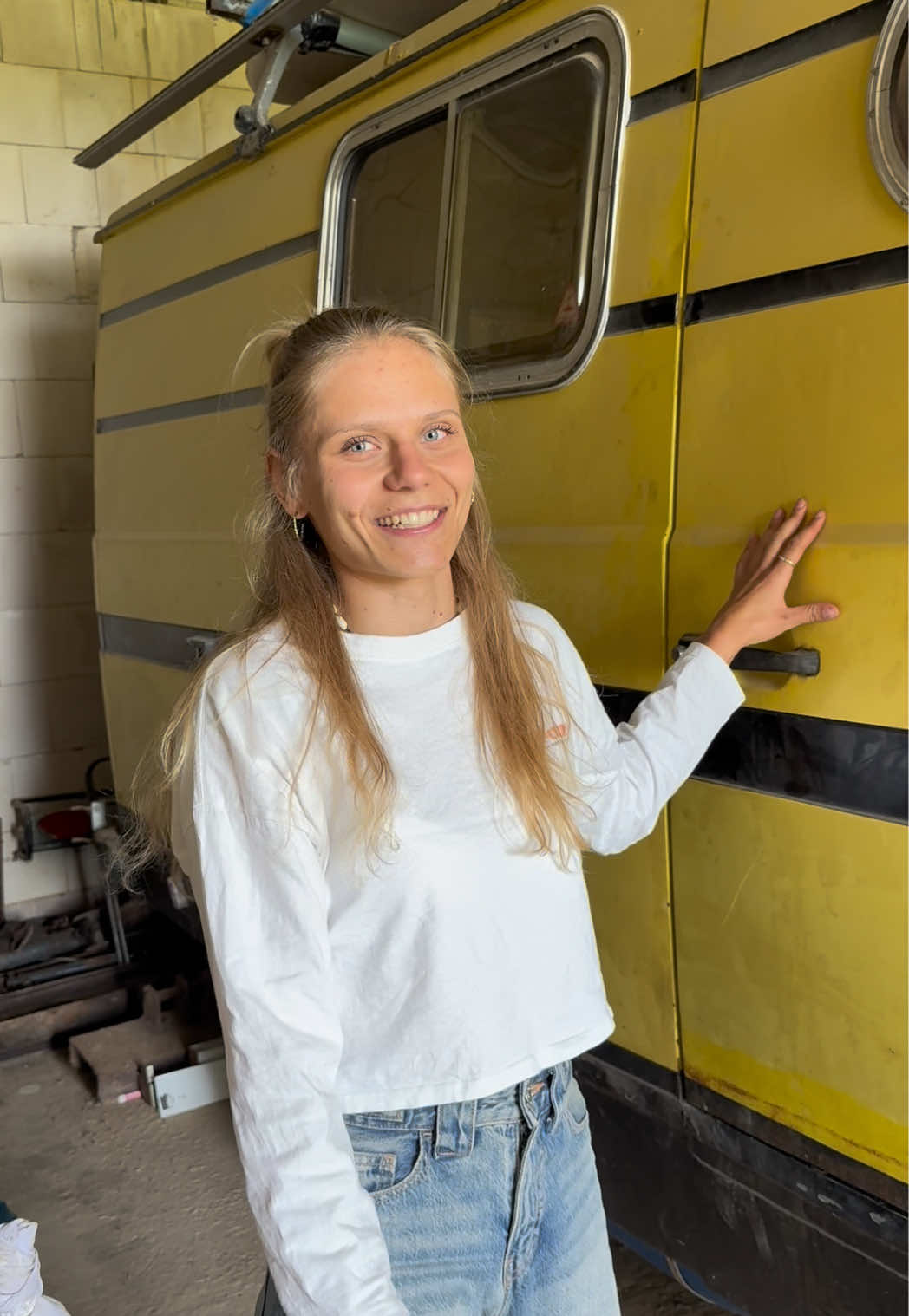 Wie findet ihr Onetakes? 🫣  Hab’s bissi unterschätzt 😂  Ganzes Video seht ihr auf meinem Kanal 🫶🏻 #mercedes508d #oldtimer #campervan #campervanconversion #van 