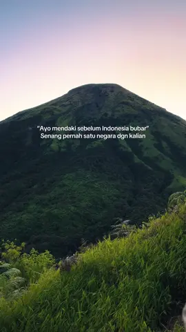 #pendakiindonesia #pendakigunung #dpr #bubarkandpr #gunungkembang 