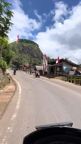 Gass tipis-tipis 🏍️ #traveling #garuttraveling #fyp #aesthetic #pakenjeng 