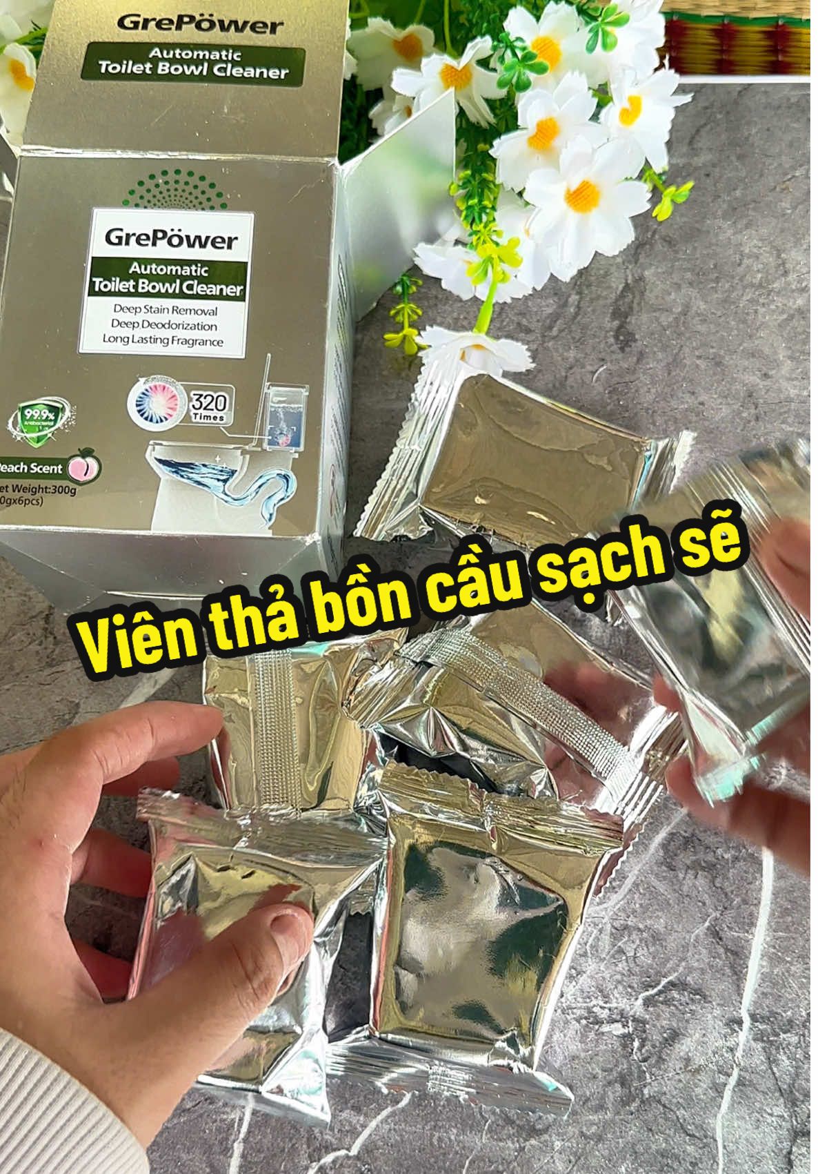 Một hộp 6 viên thả bồn cầu làm sạch tạo mùi thơm khử khuẩn #taphoanhatom18 #vienthaboncau  @Tạp Hoá Nhà Tom  @Tạp Hoá Nhà Tom  @Tạp Hoá Nhà Tom 