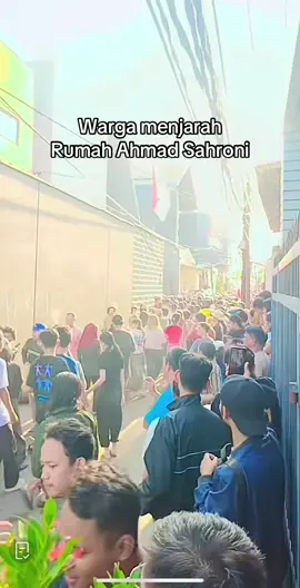 Warga menjarah rumah ahmad sahroni di tj.priuk #demo #dpr #ahmadsahroni
