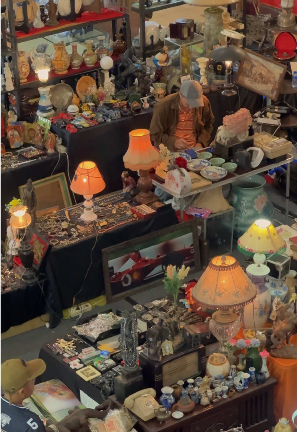 Every big fish hidden object games in real life📍 G Level PTC Surabaya #ptcsurabaya #surabaya #placestogo #antiques #vintage