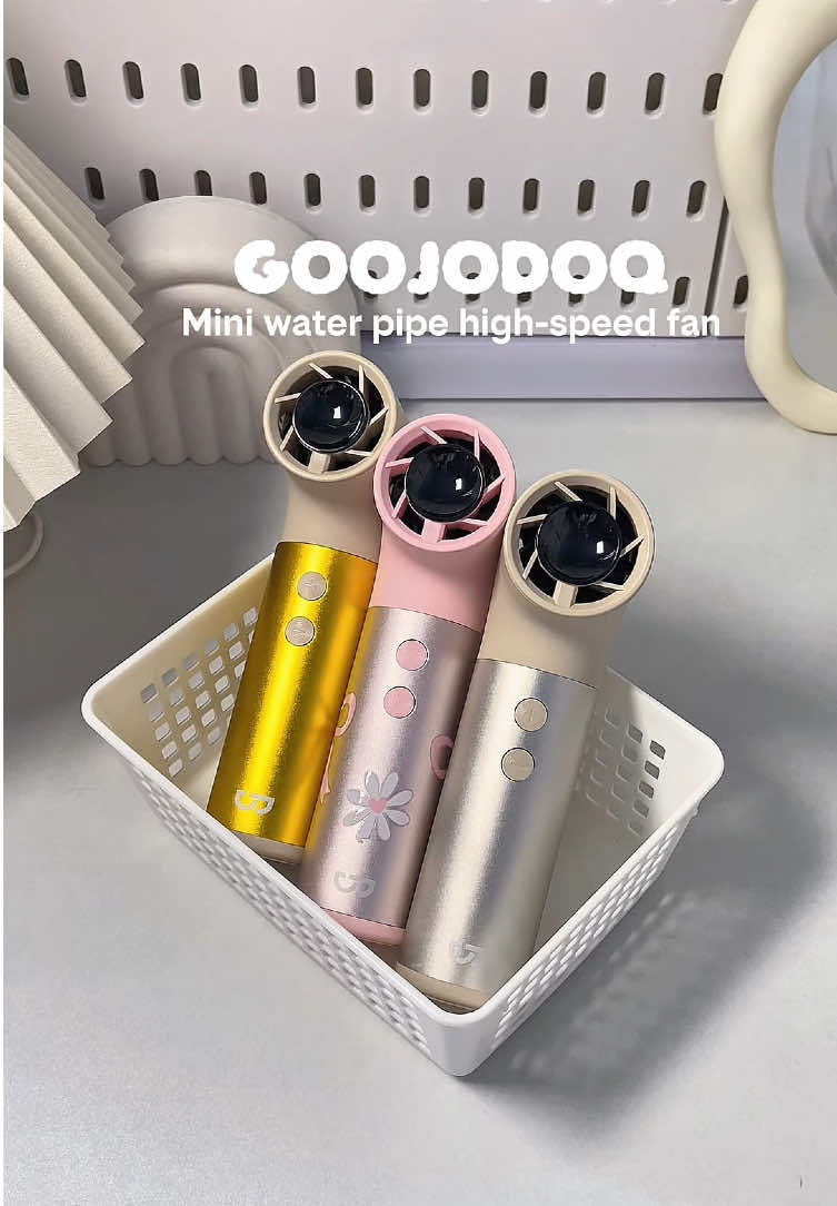 Water pipe style turbo fan?! Super kakaiba ng design pero sleek tignan malakas ang hangin at ang tagal din malowbat 😍🤍 #goojodoq #goojodoqfan #minifan #turbofan #portablefan 