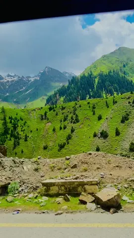 Awaraa log……..🤣🤣🤣#funnytiktok #funnyclip #🤣🤣🤣 #foryou @👿✨⫷ Uຮสᴍส ⫸✨👿 @🦅WAQAR🦅 WM🦅 @🥳احسان 🥳 @Z A I N 🇦🇫A F R I D I 