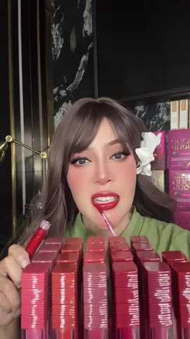 🇲🇾✨ MERDEKA SALE! ✨🇲🇾 MISS ROSE Lipmatte cuma RM15 sahaja! 💄 ✔️ Tahan lama seharian ✔️ Tak keringkan bibir ✔️ Tak merekah Cantik bergaya di bulan Merdeka 💃 📲 HQ: 019-3722975 👜 TEKAN KAT BEG @SqudeyOfficial 