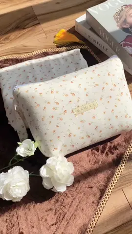 Mukena Terusan Inayah Series Motif Alma🤍✨ Masyaallah mukena putih tuh emang selalu jadi mukena favorit yaa🫶🏻 Yuk belanja sekarang🛒🛍️ #fypシ #fypage #fyp #Mukena #mukenamurah 
