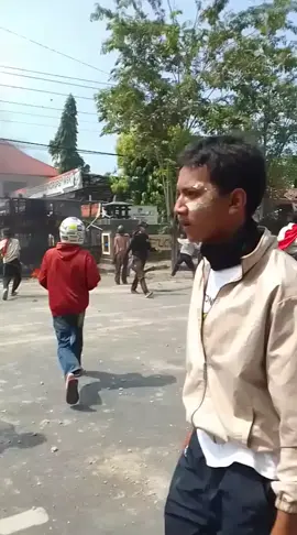 ujuk rasa ketidakadilan terhadap DPR sudah sampai brebes masa semakin keren 😁 #demo #bubarkandpr #dpr 