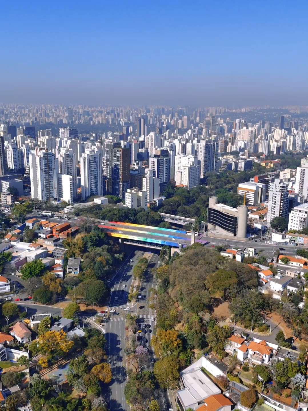 Uh, uh, uh… que beleza é São Paulo vista de cima. ✨