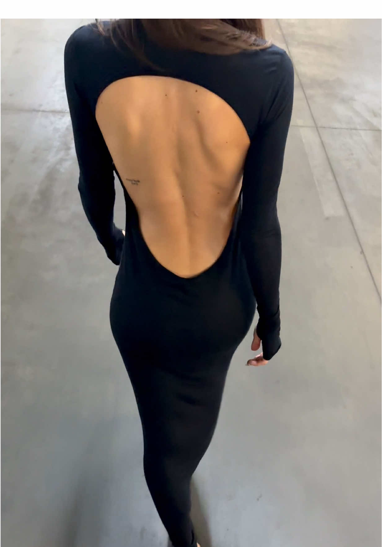 backless dresses✨>>