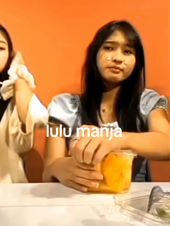 lulu mode manja ke oniel 🤭 #onieljkt48 #lulujkt48 #manja #jkt48 #fyp 