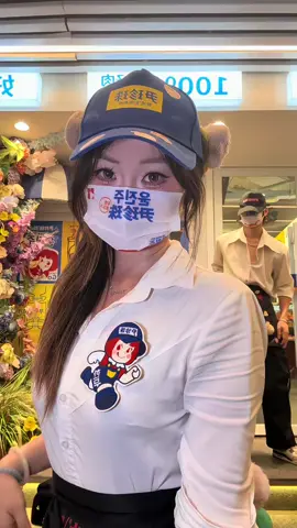 猜猜视频里一共出现了几个人 她们都是什么关系#wayup #jennie #Jennie摇把我跳爽了 #珍珠摇 #尹珍珠舞蹈挑战大赛