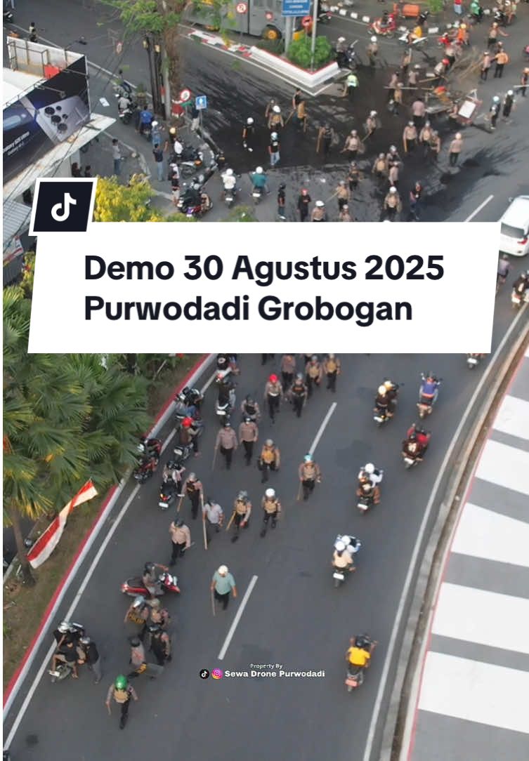 Demo Purwodadi Grobogan Area Simpang 5 Purwodadi 30 Agustus 2025 Jam 14.30 WIB Masa Sudah Mulai Bubar  #demo #demopurwodadi #purwodadidemo #demogrobogan 