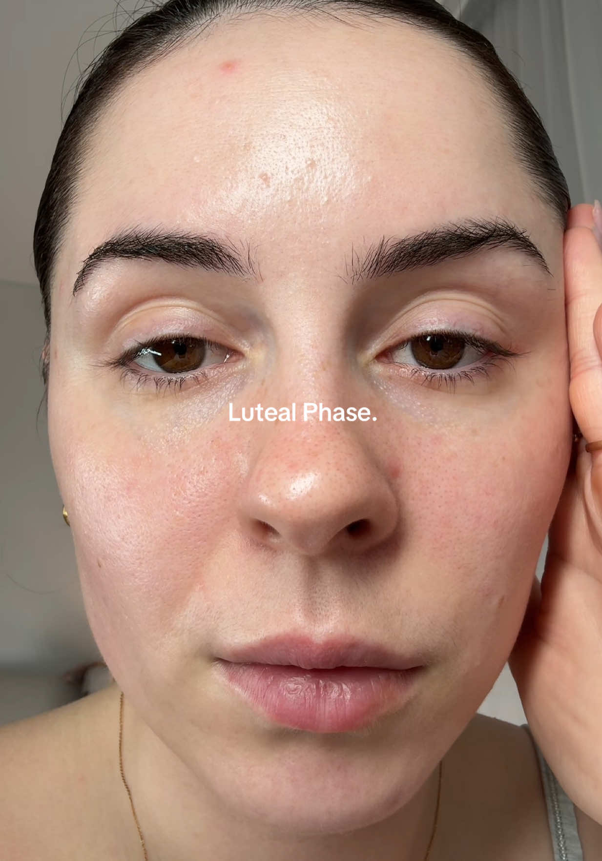 I find it so interesting how our face, skin can change during - Luteal Phase, Menstruation, Follicular phase & ovulation.