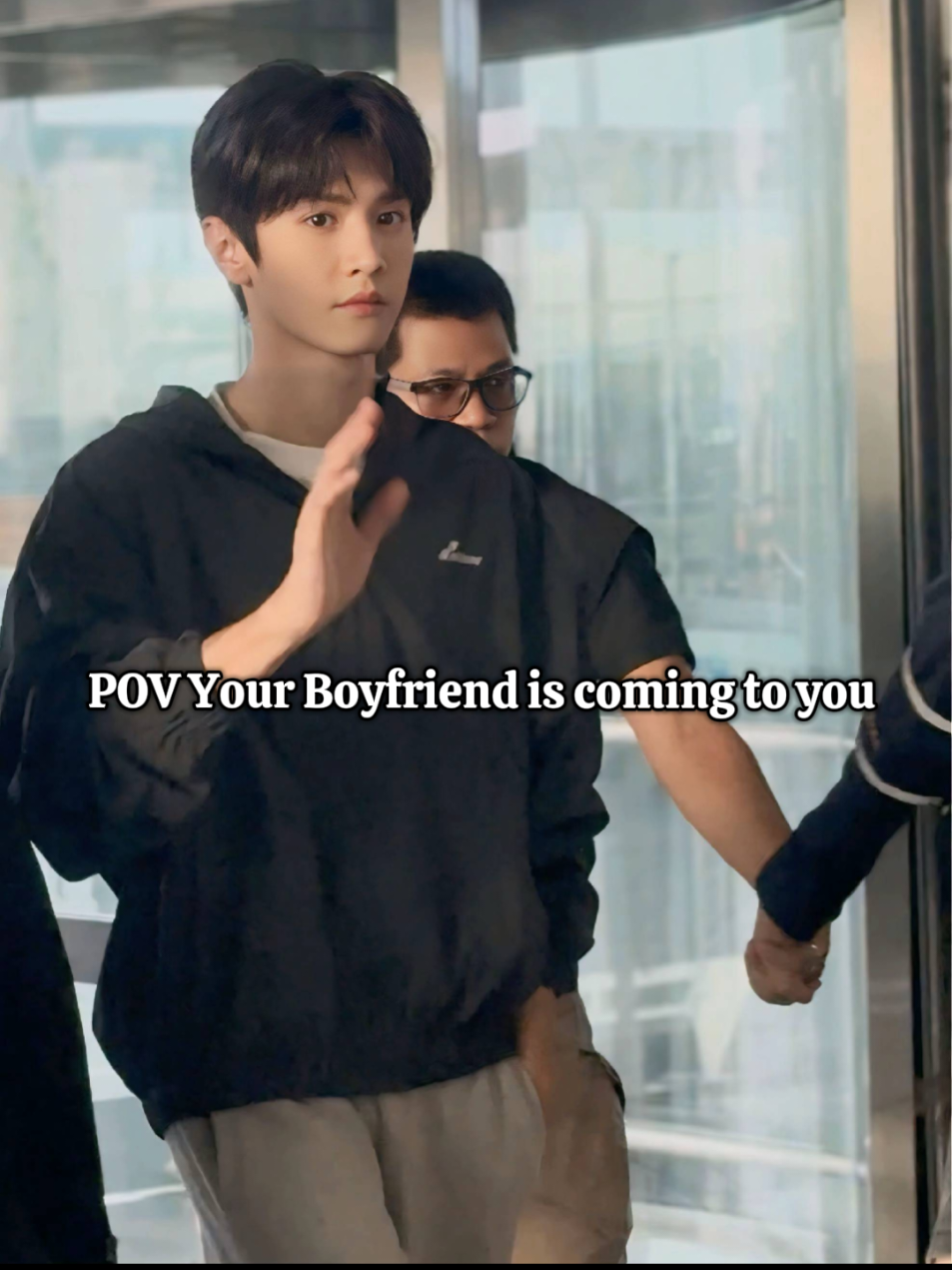 imagine.. how Happy you are if this is true not only your imagination.. even this is my imagination but it's make me happy 🥰❤🌸 #chenzheyuan #airport #boyfriend 